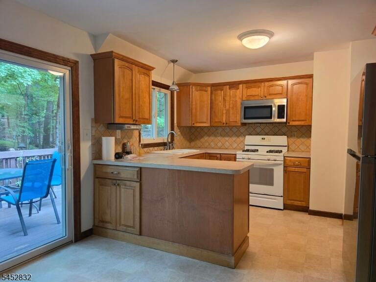 Property listing MLS 4046098 photo 10
