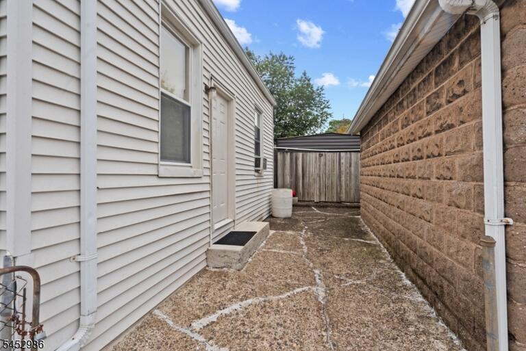 Property listing MLS 4046123 photo 6
