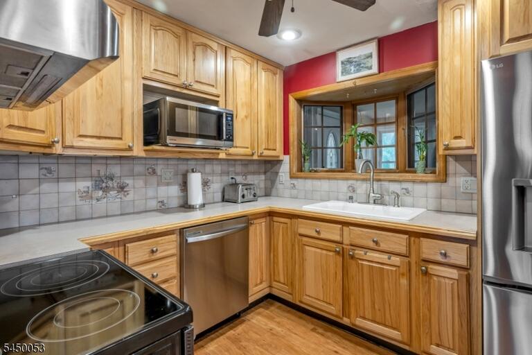 Property listing MLS 4046158 photo 10