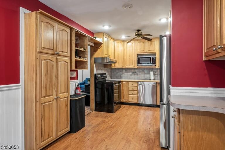 Property listing MLS 4046158 photo 11