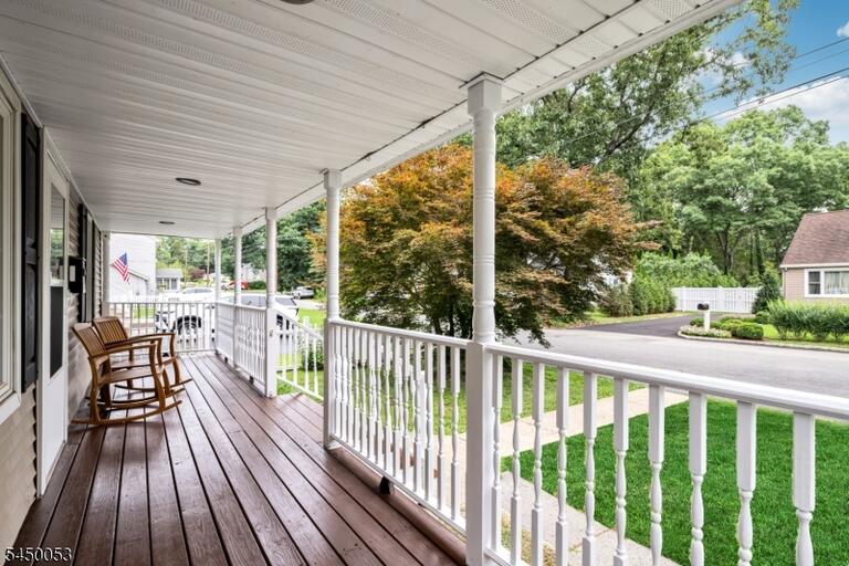 Property listing MLS 4046158 photo 4
