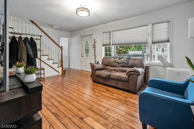 Property listing MLS 4046158 photo 6