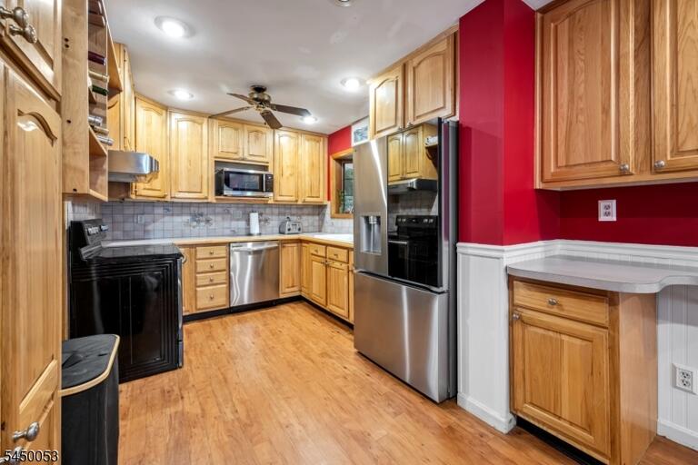 Property listing MLS 4046158 photo 9