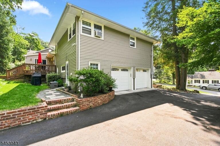 Property listing MLS 4046175 photo 27