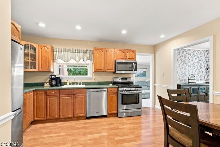 Property listing MLS 4046175 photo 4