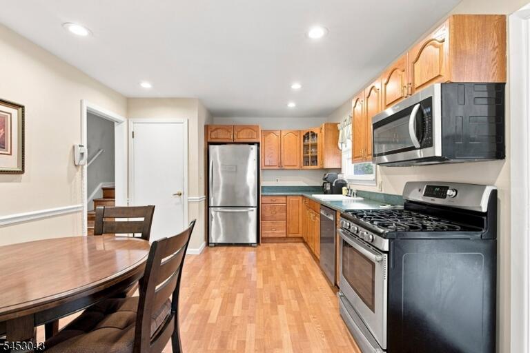 Property listing MLS 4046175 photo 5
