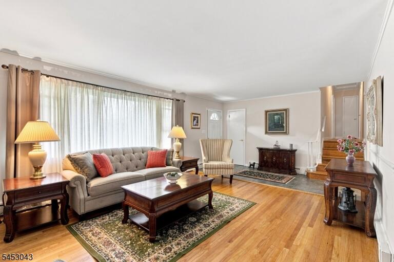 Property listing MLS 4046175 photo 9
