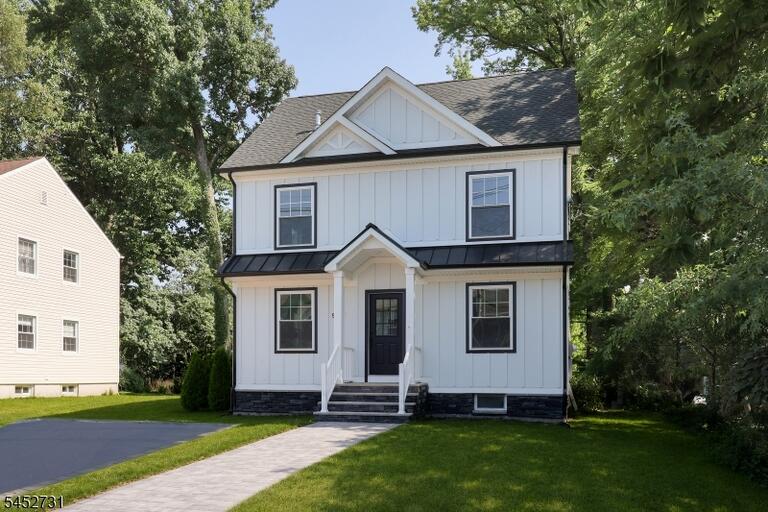 Property listing MLS 4046231 photo 1