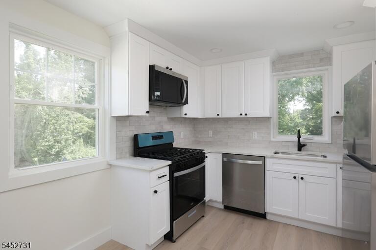 Property listing MLS 4046231 photo 3