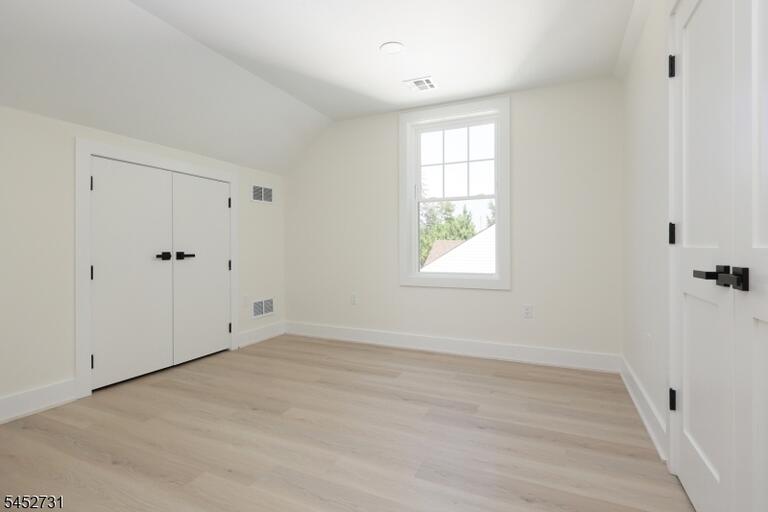 Property listing MLS 4046231 photo 9