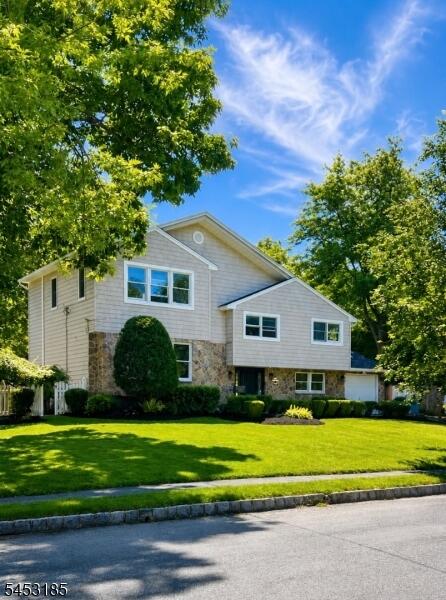 Property listing MLS 4046268 photo 1