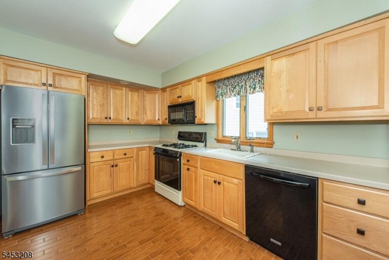 Property listing MLS 4046288 photo 10
