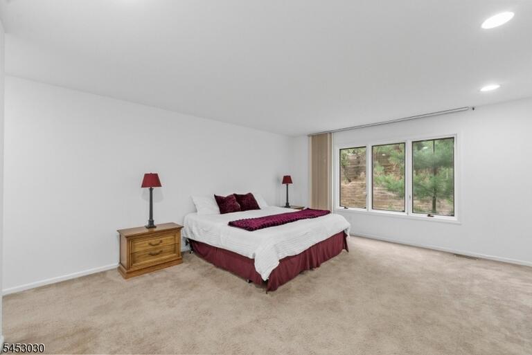 Property listing MLS 4046296 photo 23