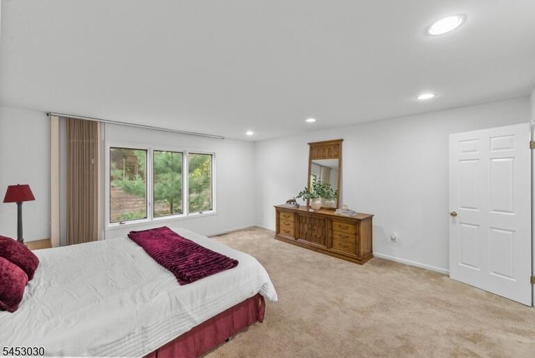 Property listing MLS 4046296 photo 24