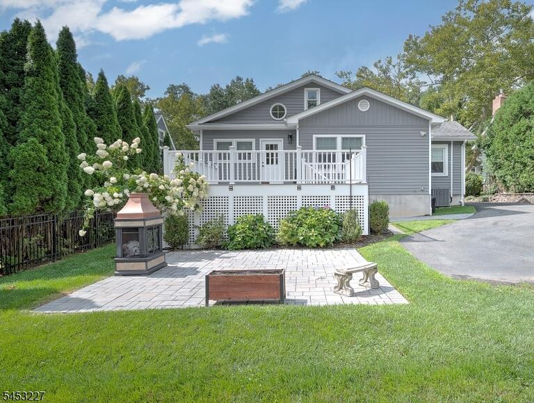 Property listing MLS 4046312 photo 2