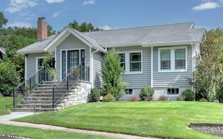 Property listing MLS 4046312 photo 24