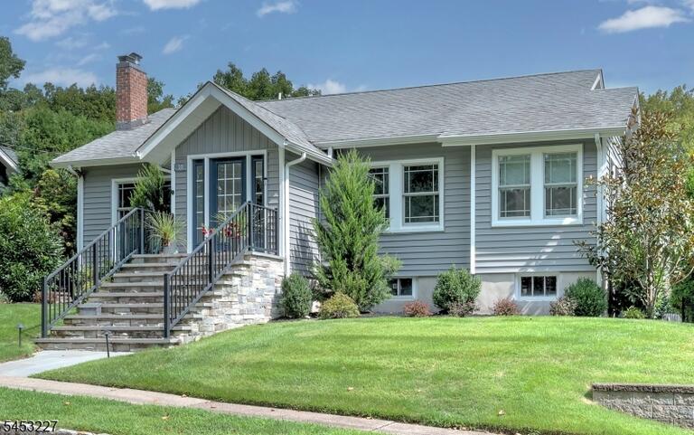 Property listing MLS 4046312 photo 29