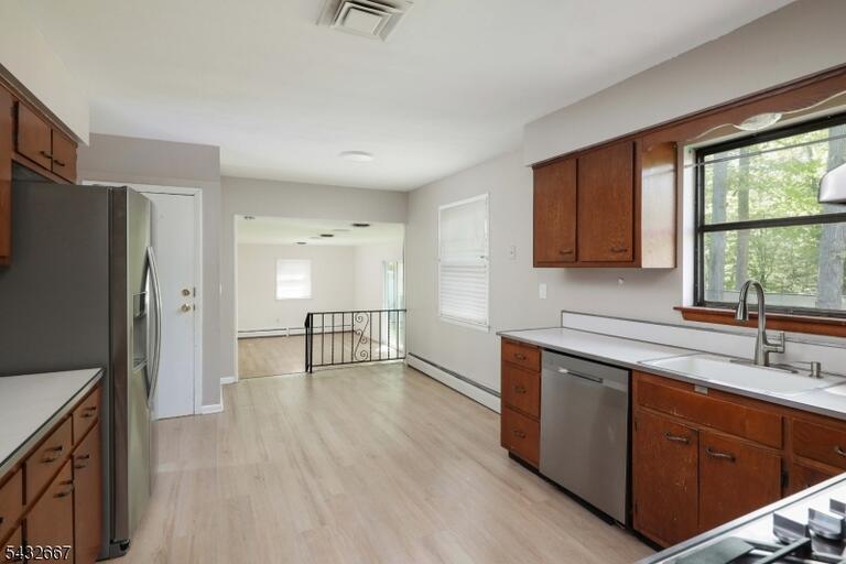 Property listing MLS 4046325 photo 10