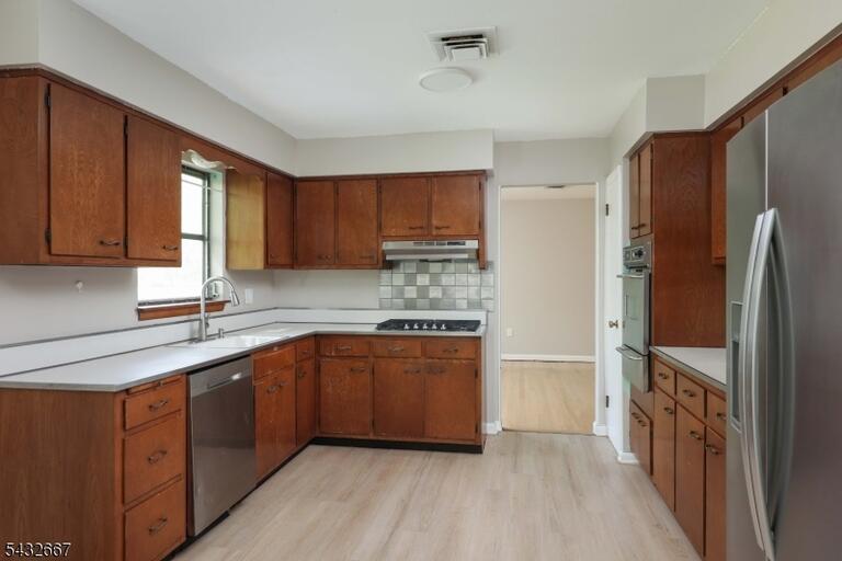 Property listing MLS 4046325 photo 13