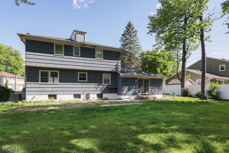 Property listing MLS 4046325 photo 26