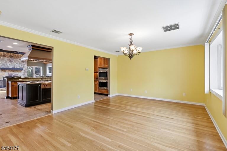 Property listing MLS 4046376 photo 10