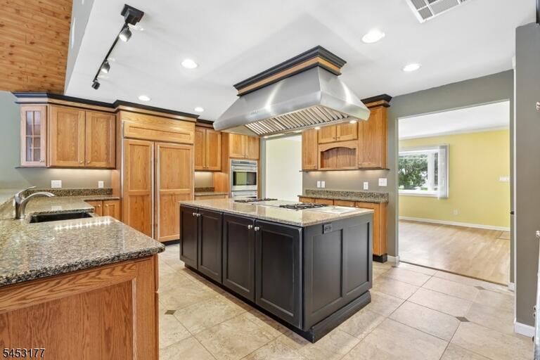 Property listing MLS 4046376 photo 16