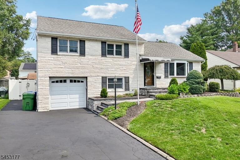 Property listing MLS 4046376 photo 2