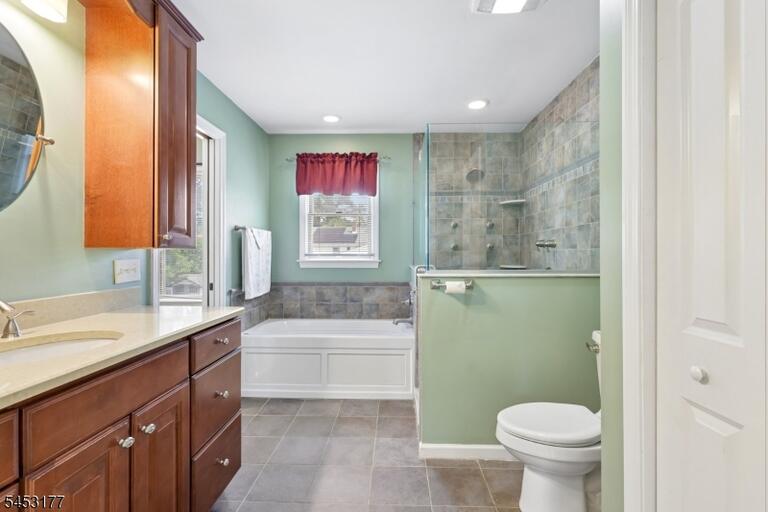 Property listing MLS 4046376 photo 28