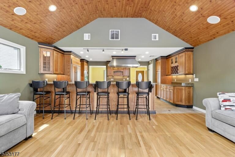 Property listing MLS 4046376 photo 8