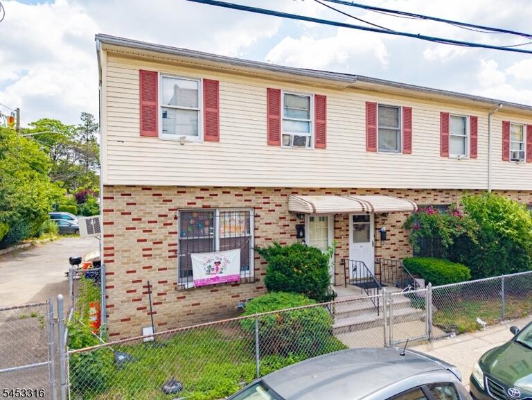 Property listing MLS 4046382 photo 18