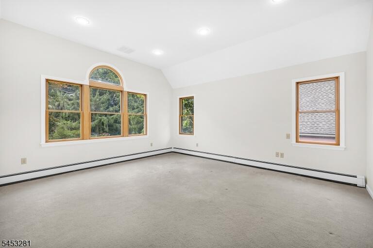 Property listing MLS 4046392 photo 21