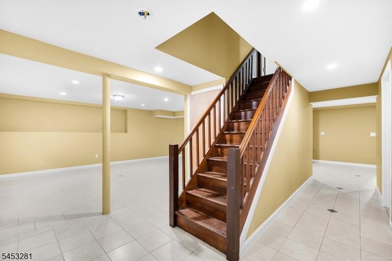 Property listing MLS 4046392 photo 30
