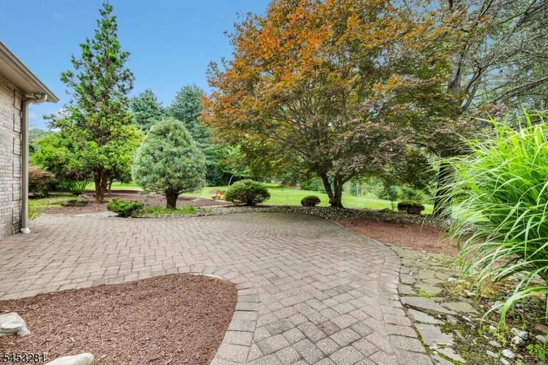 Property listing MLS 4046392 photo 39