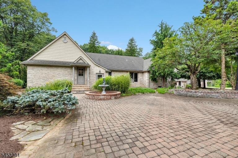Property listing MLS 4046392 photo 42