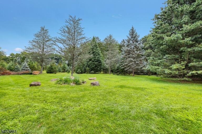Property listing MLS 4046392 photo 44