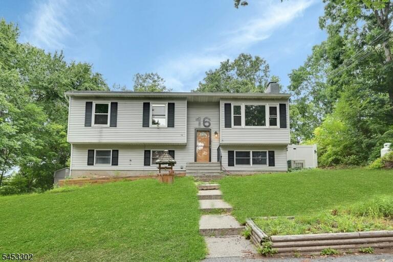Property listing MLS 4046397 photo 1