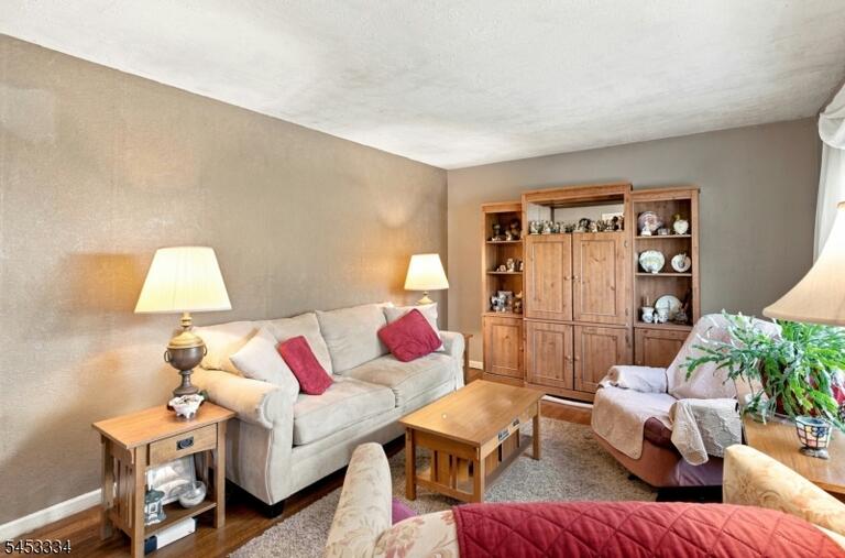 Property listing MLS 4046399 photo 3