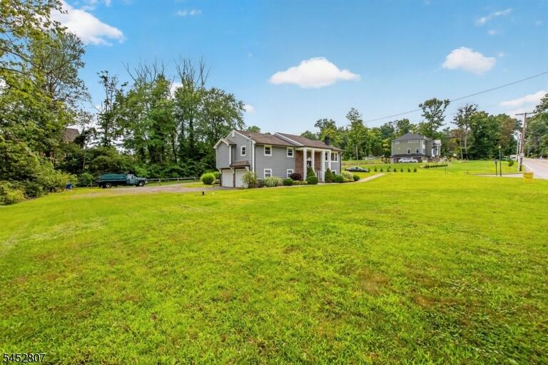 Property listing MLS 4046421 photo 23