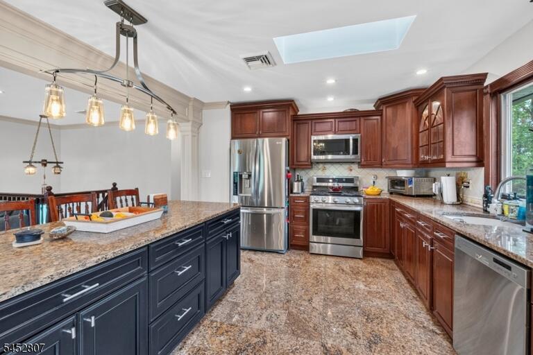 Property listing MLS 4046421 photo 9