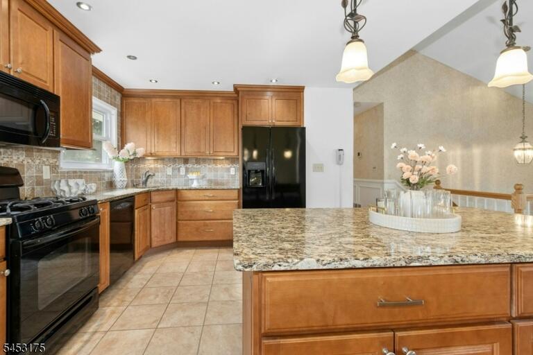 Property listing MLS 4046448 photo 10