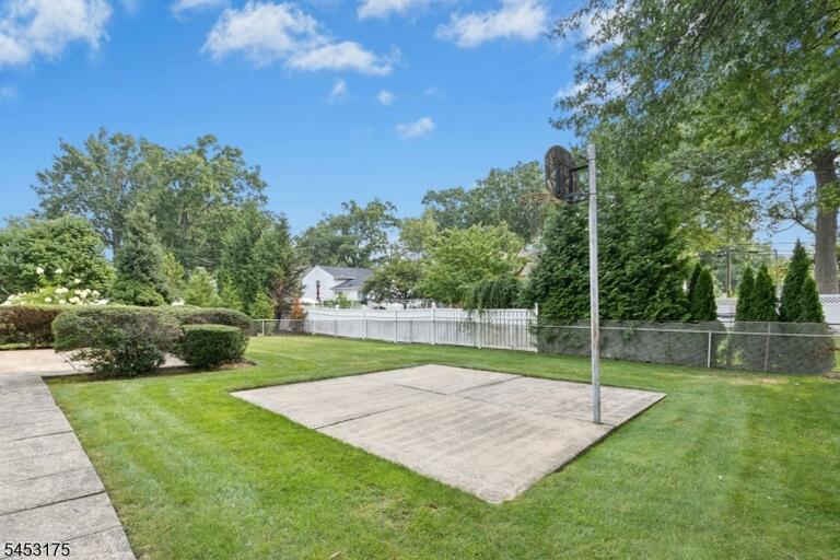 Property listing MLS 4046448 photo 26