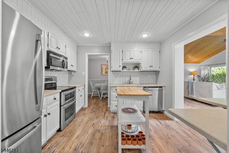 Property listing MLS 4046460 photo 10