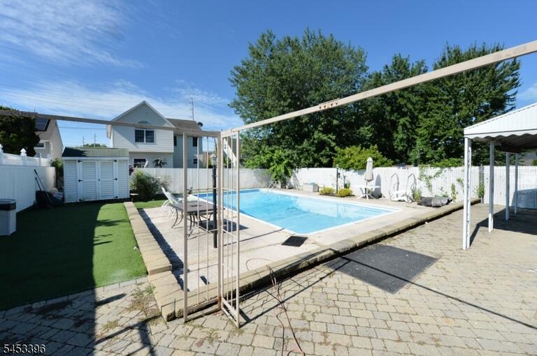 Property listing MLS 4046517 photo 25