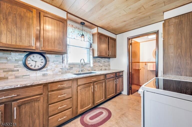 Property listing MLS 4046518 photo 8