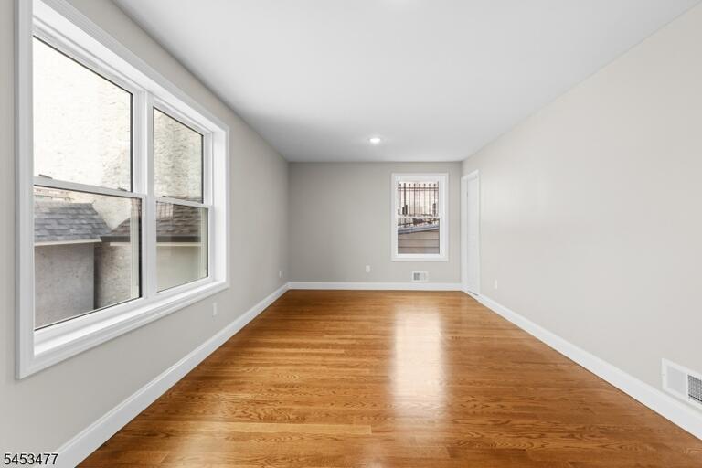 Property listing MLS 4046522 photo 16