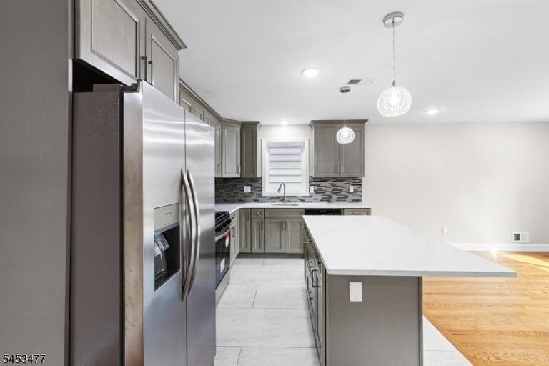 Property listing MLS 4046522 photo 3