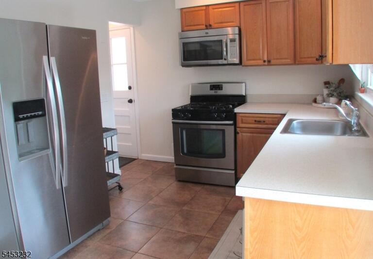 Property listing MLS 4046524 photo 17