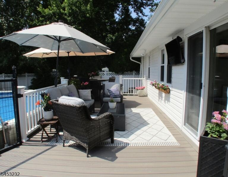 Property listing MLS 4046524 photo 19