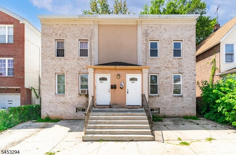 Property listing MLS 4046534 photo 1