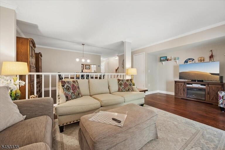 Property listing MLS 4046607 photo 15